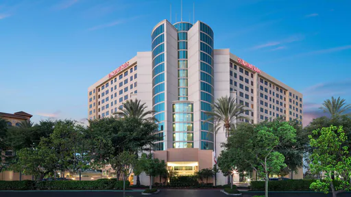Anaheim Marriott Suites exterior